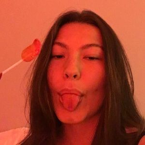 Meet your Posher, Emi